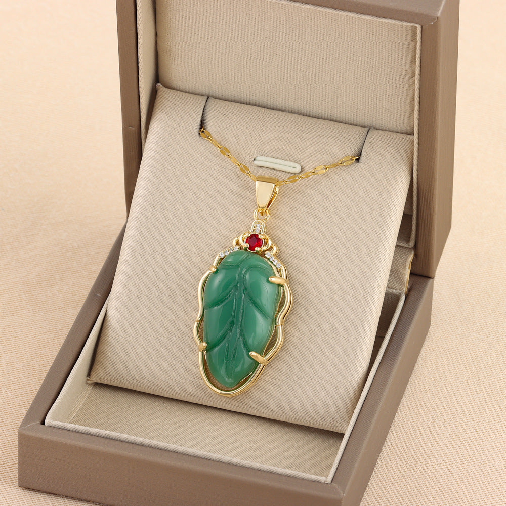 Wholesale of Green Imitation Chalcedony Stainless Steel Necklaces